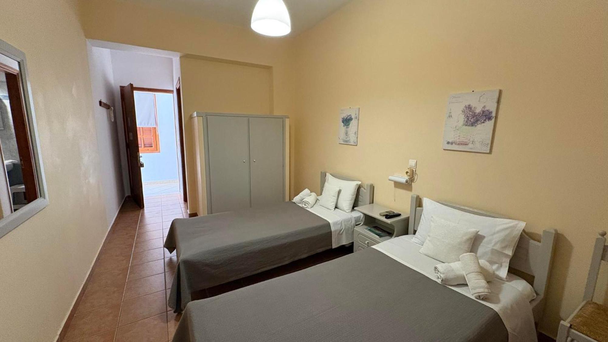 Romanza Rooms Poulithra Exterior photo